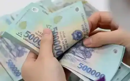 Income of 3 million VND or more per transaction is subject to a 10% personal income tax deduction.